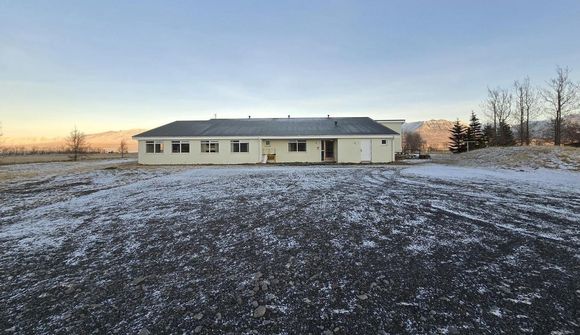 Háholt aftur til sölu