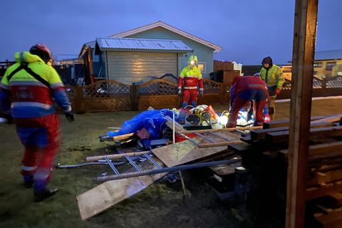 Nóg hefur verið að gera hjá björgunarsveitum landsins í kvöld.