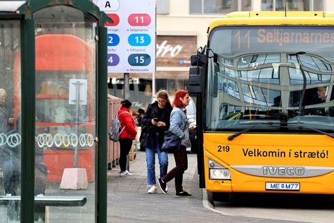 Tíðni verður aukin og strætóar munu ganga lengur.