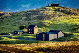 Hvammsvík er fallegur staður en þar segjast margir hafa upplifað ýmislegt draugalegt.