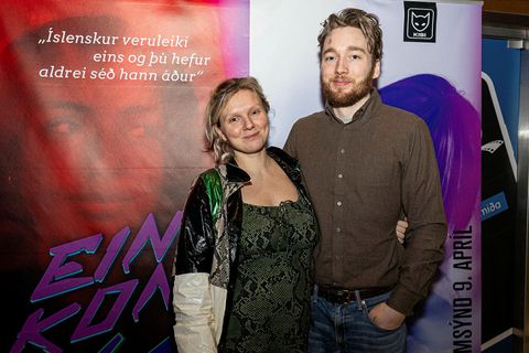 Brynhildur Karlsdóttir og Matthías Tryggvi Haraldsson hafa sett íbúð sína við Álfatún á sölu.