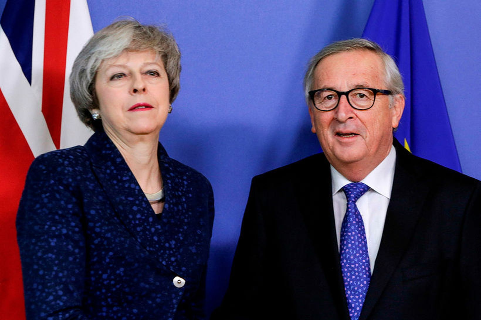Theresa May, forsætisráðherra Bretlands, og Jean-Claude Juncker, forseti framkvæmdastjórnar ESB, …