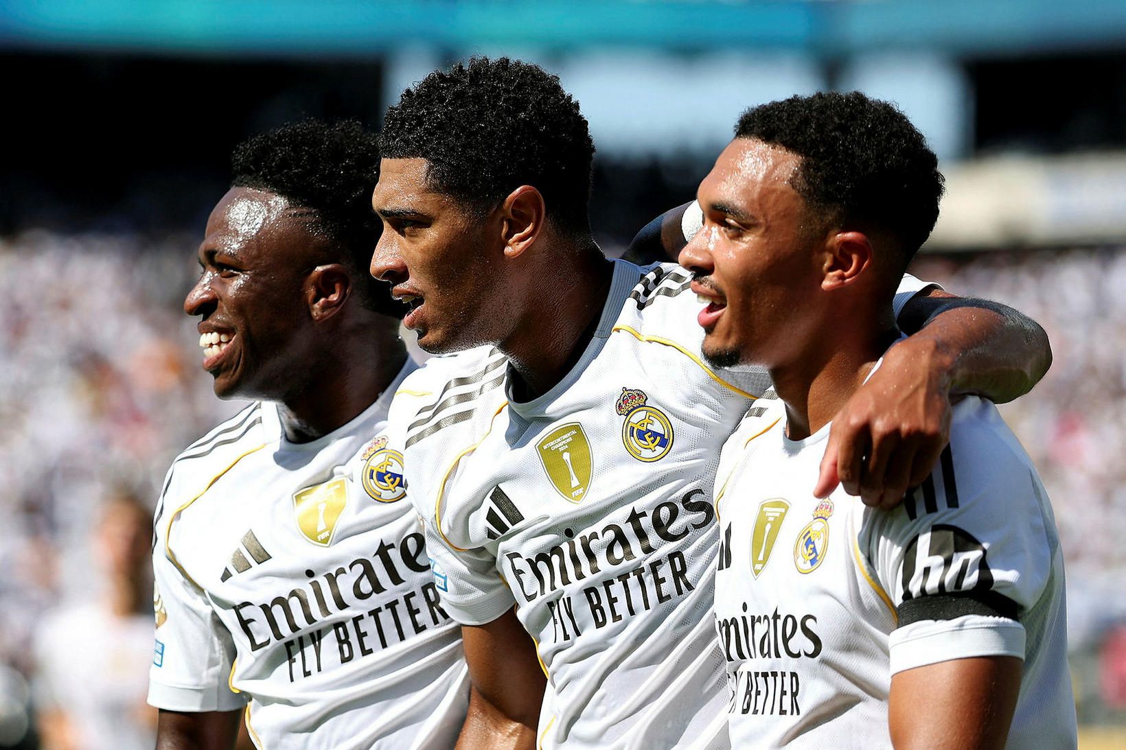 Vinícius Júnior, Jude Bellingham og Trent Alexander-Arnold fagna marki Fran …