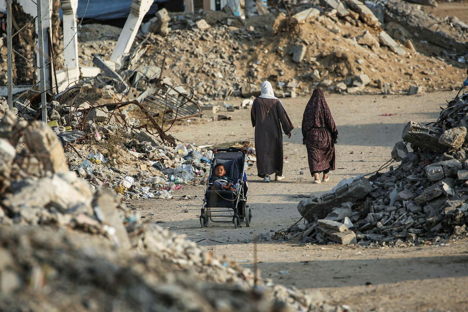 Jafna heilu hverfin við jörðu á Gasa í vopnahléinu