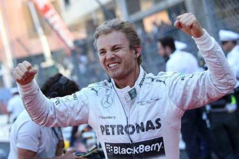 Rosberg réði sér vart af kæti eftir sigurinn góða í Mónakó.