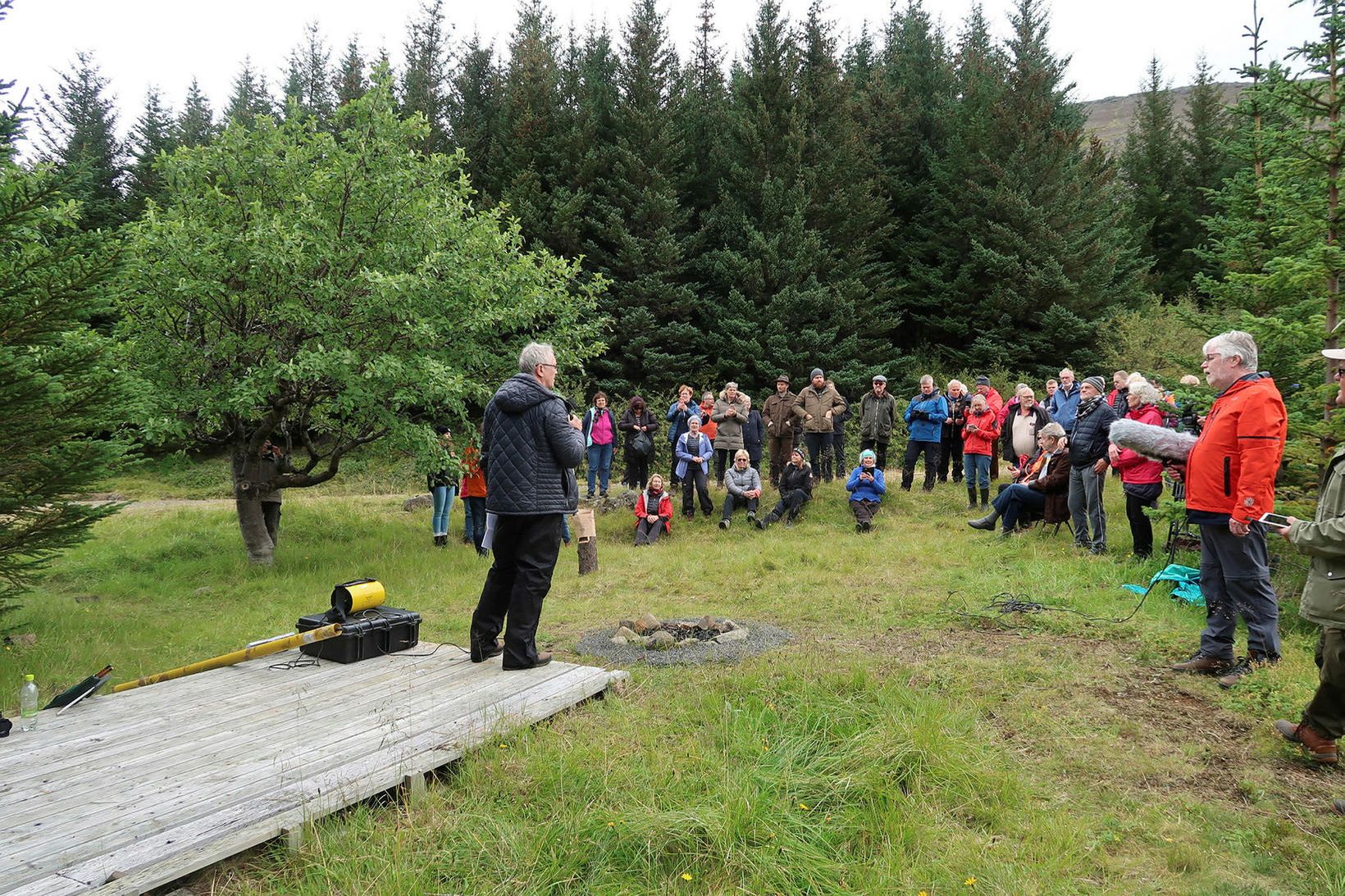 Frá útnefningu trés ársins að Skógum í Þorskafirði.