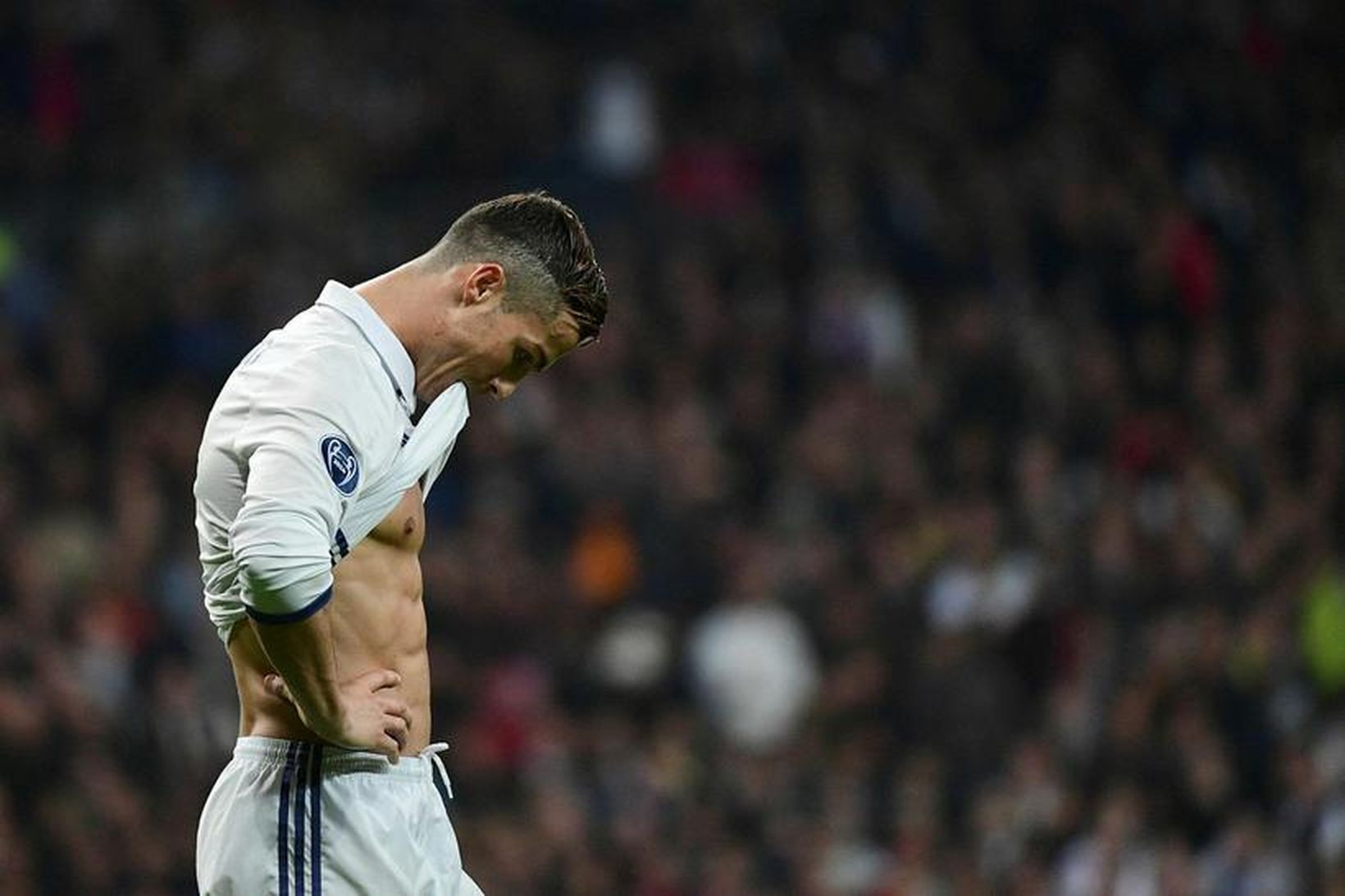 Cristiano Ronaldo virðist hafa litlar áhyggjur af upplýsingunum frá Football-Leaks.
