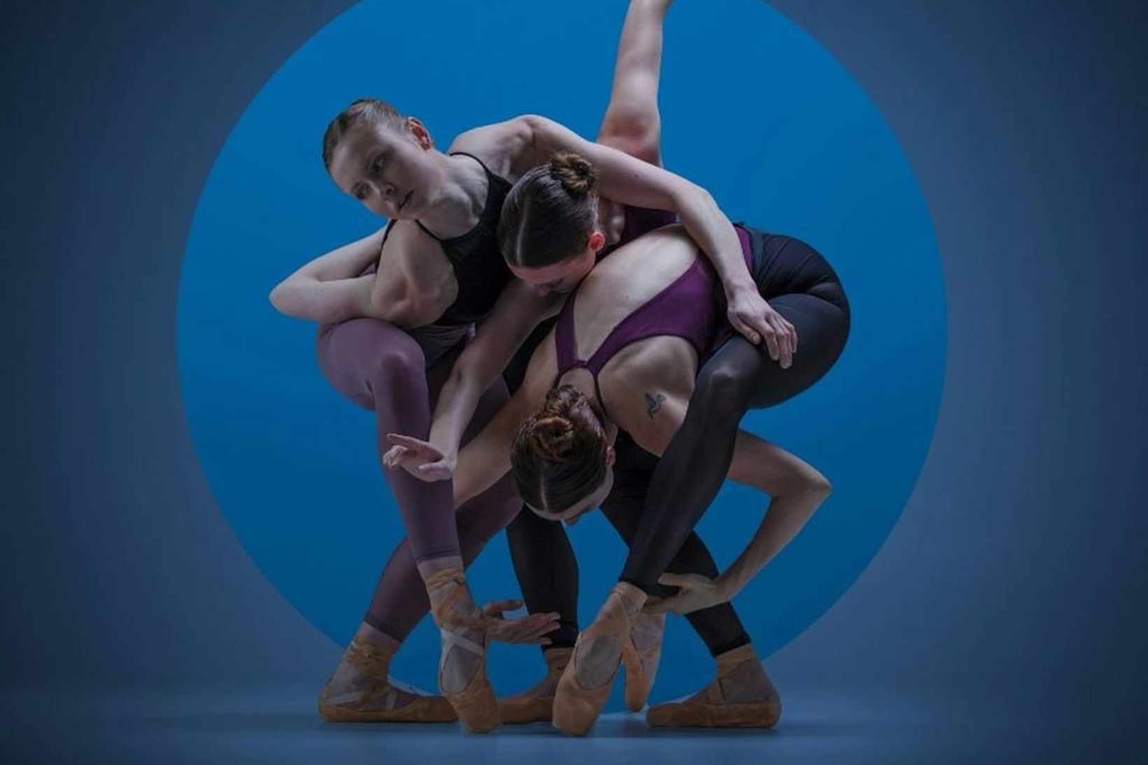 Dansararnir dönsuðu allir á táskóm