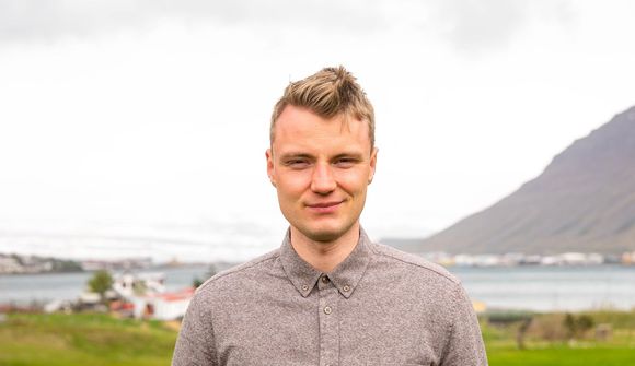 Fyrsti pramminn í Djúpið