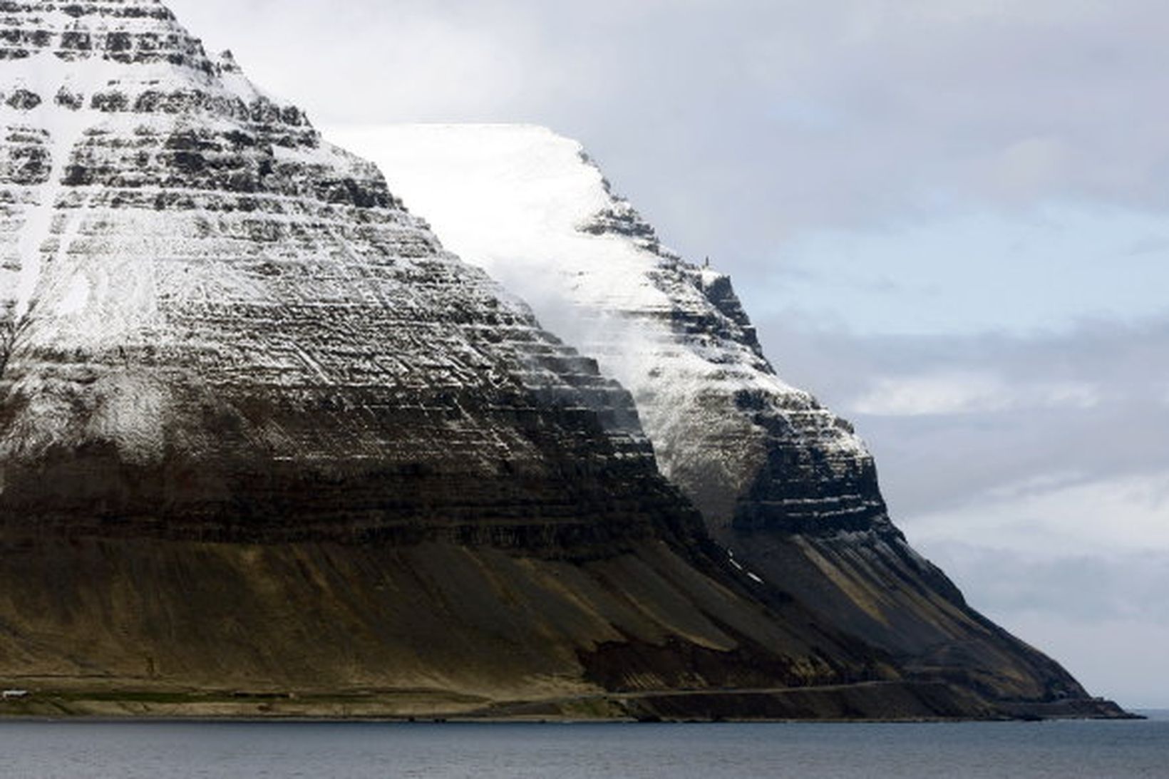 Hlutfall kvenna á Vestfjörðum sem hafa lokið grunnháskólanámi er tvöfalt …