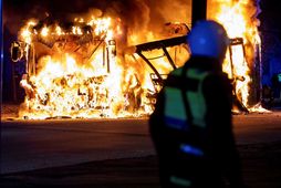 Á fimm daga tímabili í síðustu viku voru sex handsprengjuárásir framdar af Svíum í Svíþjóð …