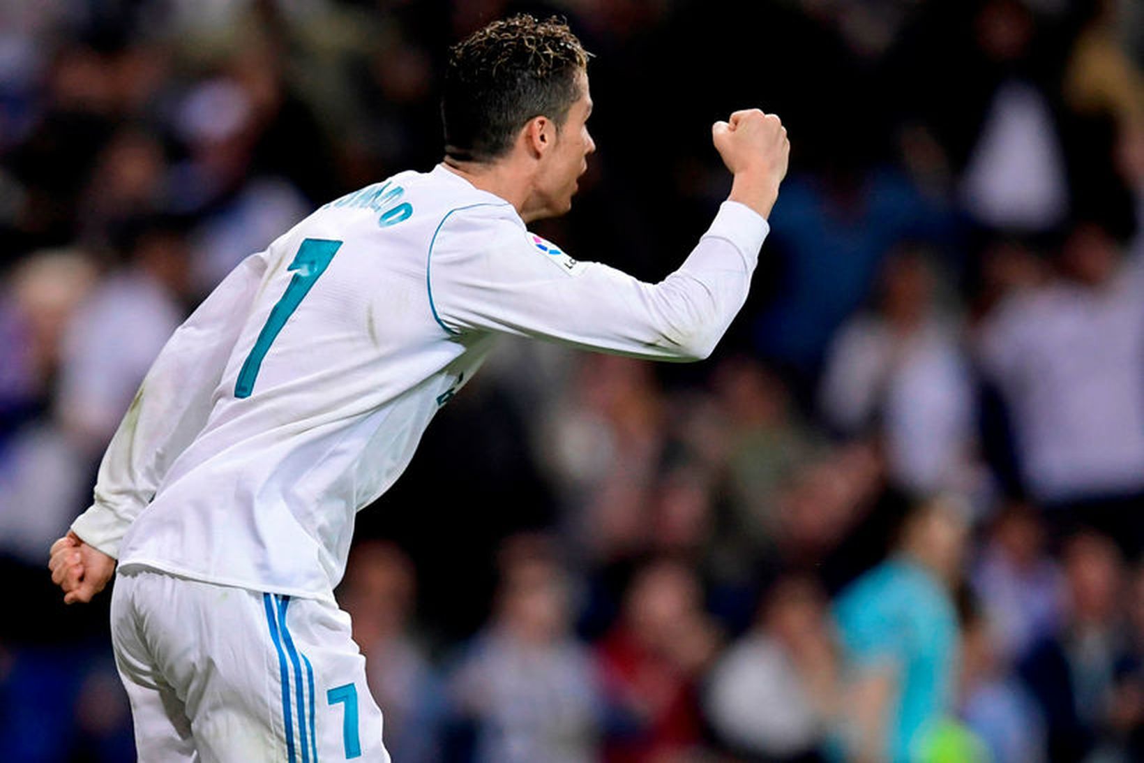 Cristiano Ronaldo fagnar jöfnunarmarki sínu í kvöld.