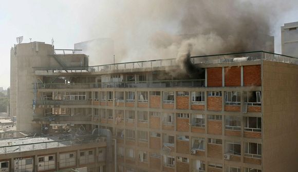 Íranir gerðu eldflaugaárás á ísraelskt sjúkrahús