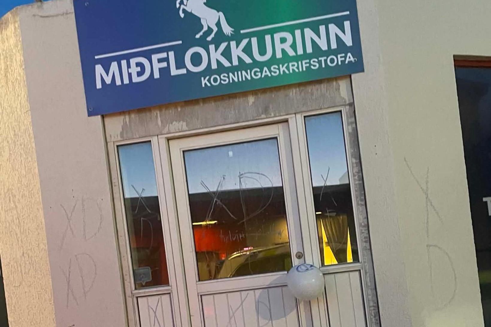 Ungir sjálfstæðismenn staðnir að verki í Eyjum
