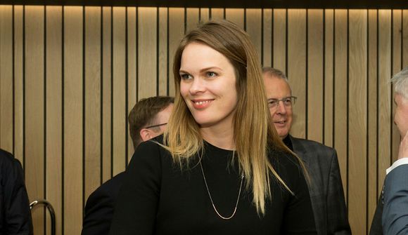 Björt stofnar fyrirtæki með eiginmanninum 