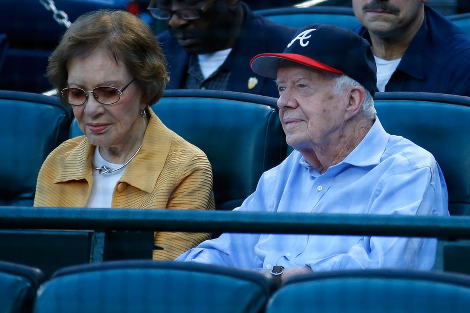 Jimmy Carter og eiginkona hans Rosalynn skelltu sér á hafnarboltaleik …