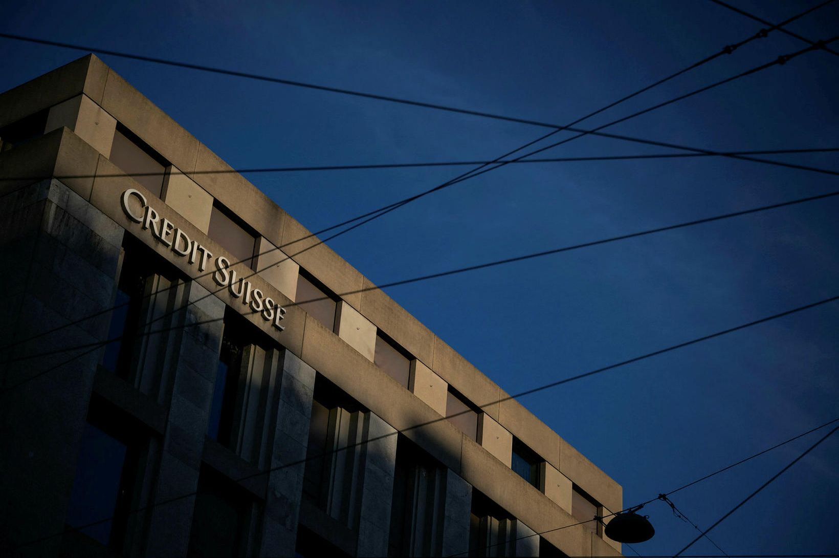 UBS í viðræðum um kaup á Credit Suisse