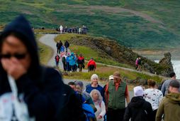 Ferðamenn við Goðafoss