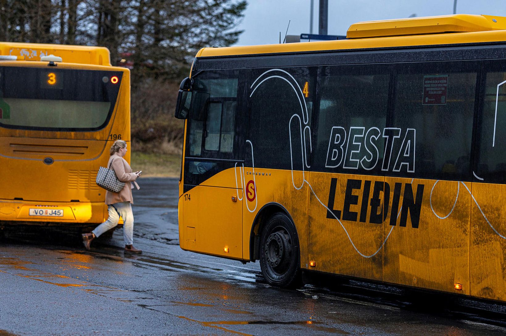 Strætó hækkar fargjöldin á ný