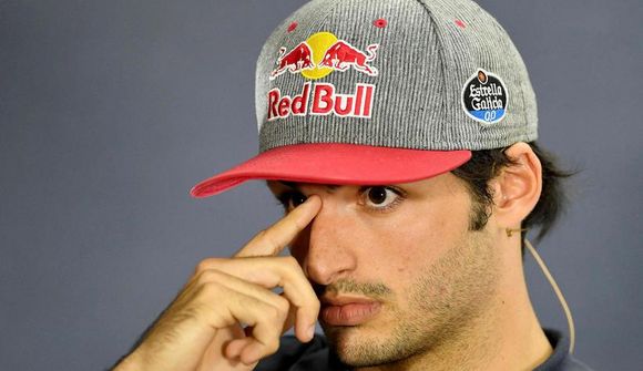 Sainz áfram hjá Toro Rosso