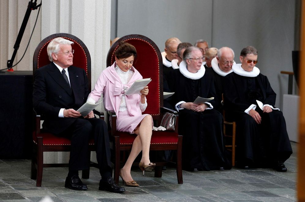 Grímsson and Moussaieff at the ordination of Iceland's first woman bishop in 2014.