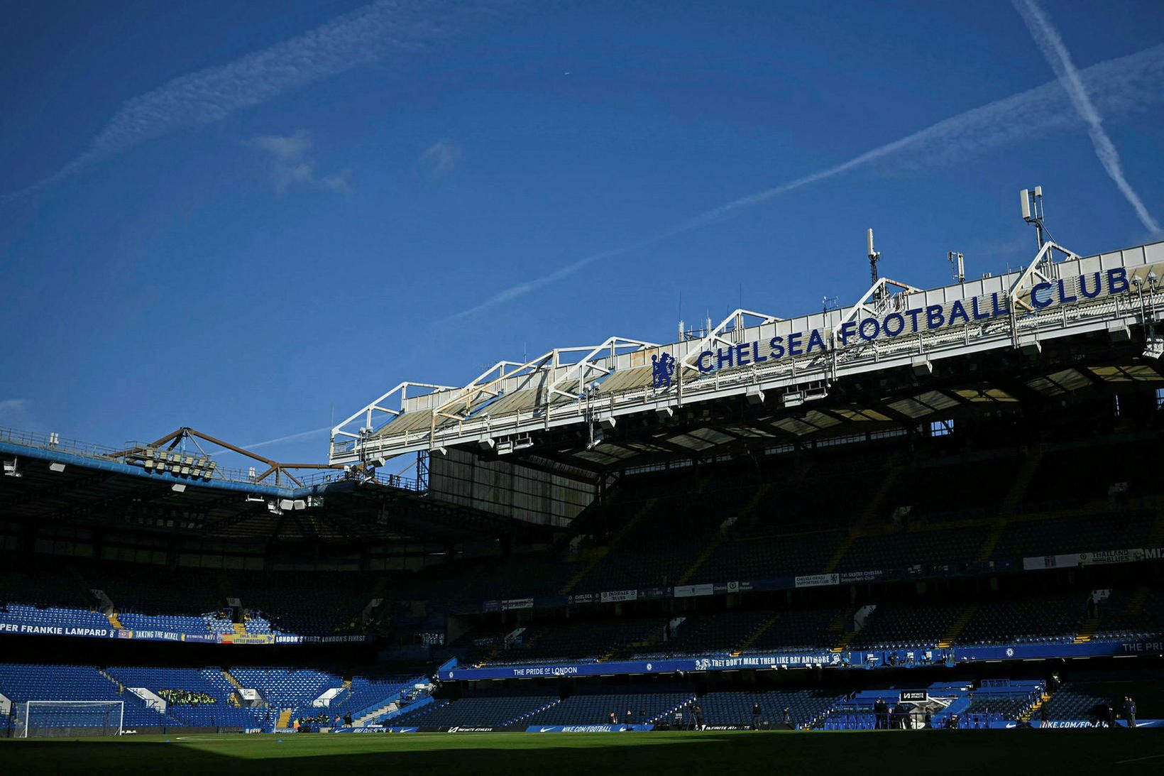 Leikurinn fór fram á Stamford Bridge, heimavelli Chelsea.