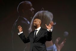 Denzel Washington var í betra skapi eftir að hann fékk heiðursverðlaunin Palme d'Or í gær.