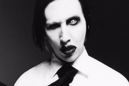Marilyn Manson er ekki sátur við Justin Bieber.
