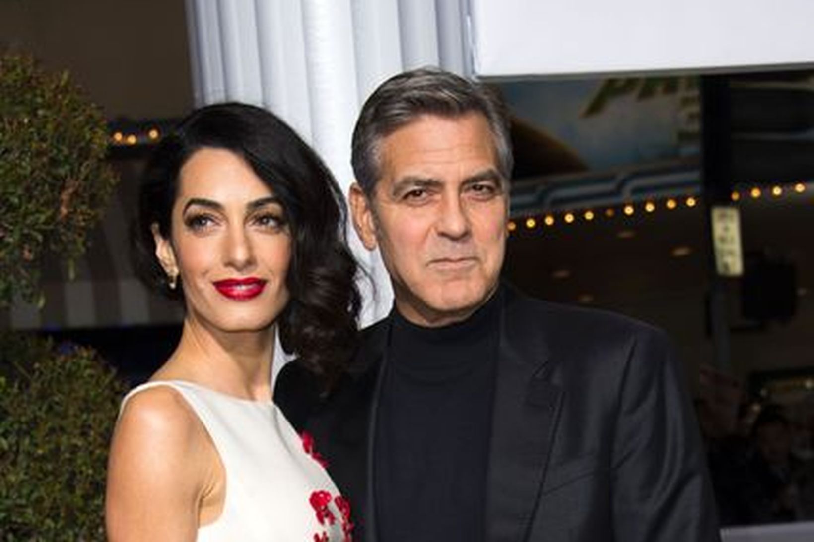 Amal og George Clooney eru orðin foreldrar.