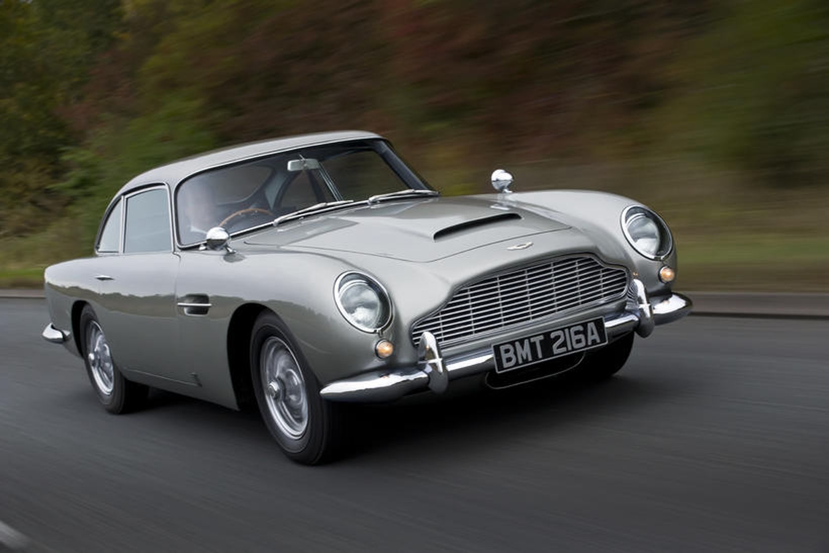 Aston Martin verður ekki í nýrri Bond-mynd.