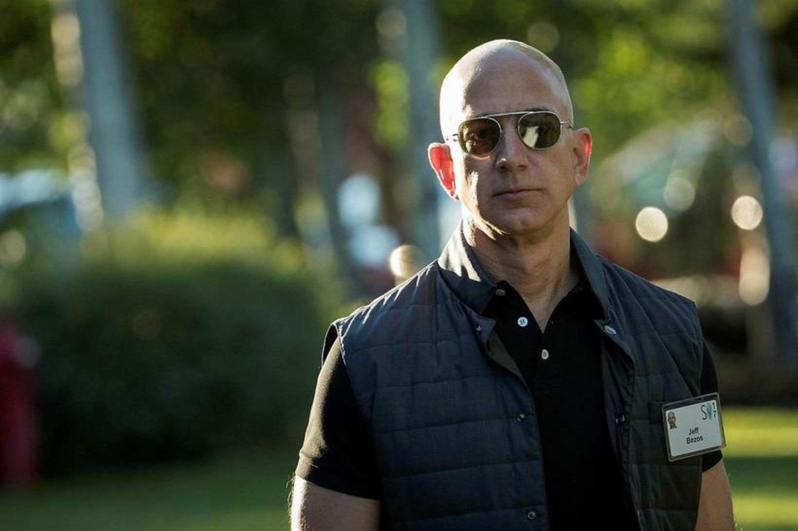 Jeff Bezos er stofnandi og forstjóri Amazon.
