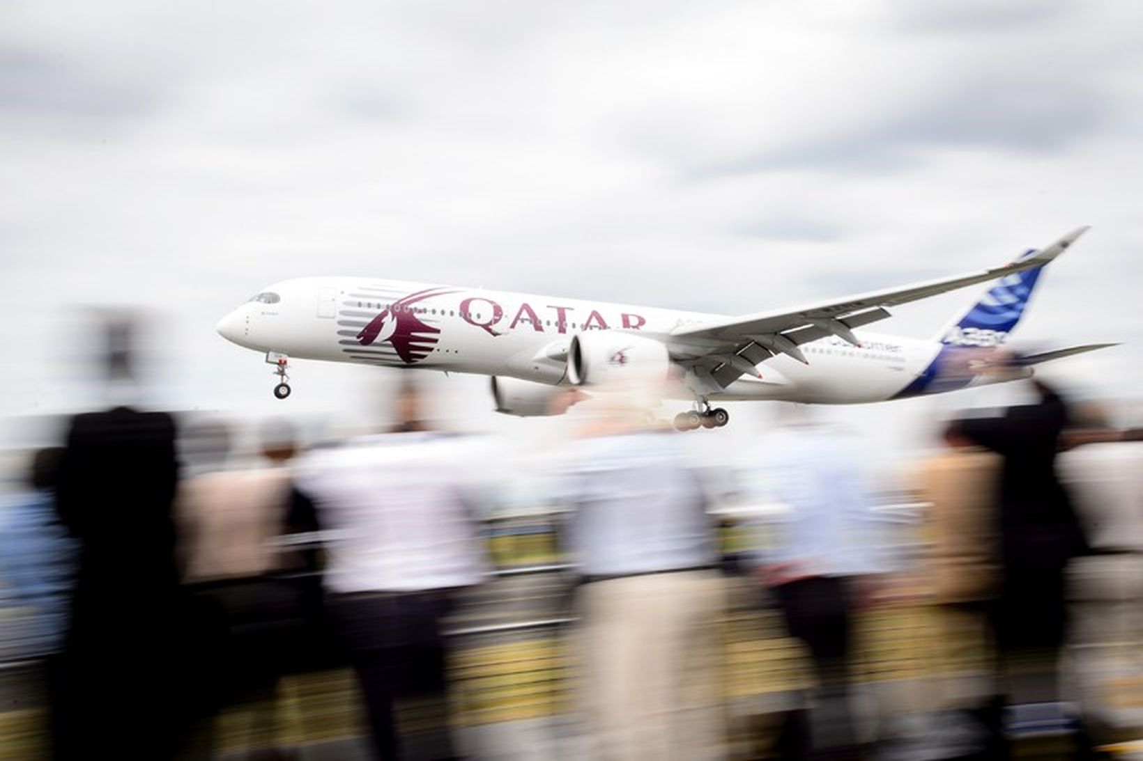 Airbus A350 XWB. Fyrsta vélin verður afhent Qatar Airways í …