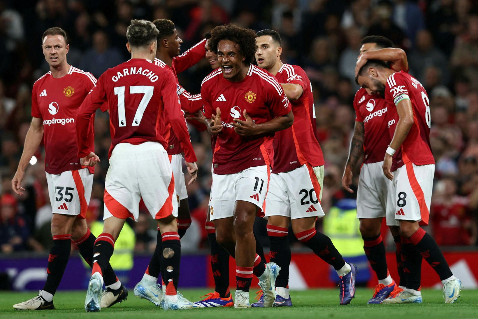 Manchester United mætir Porto í Portúgal í kvöld.