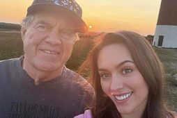 Bill Belichick ásamt Jordon Hudson.