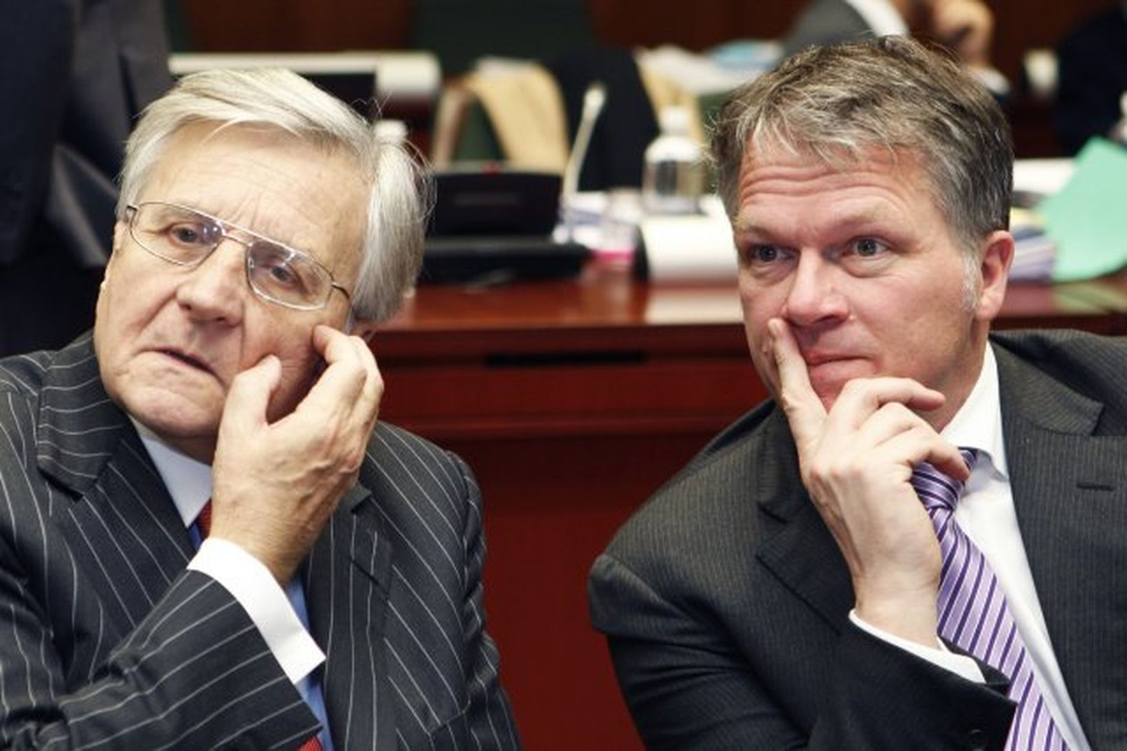 Jean-Claude Trichet, seðlabankastjóri Evrópu og Wouter Bos, fjármálaráðherra Hollands.