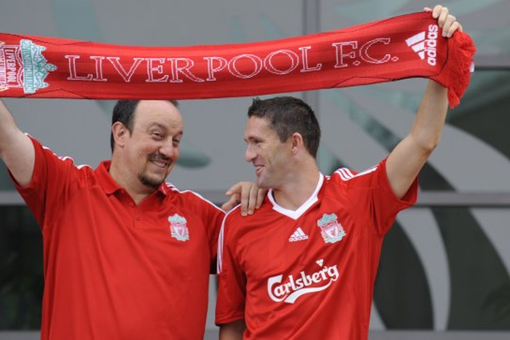 Keane ásamt Rafael Benitez knattspyrnustjóra Liverpool.