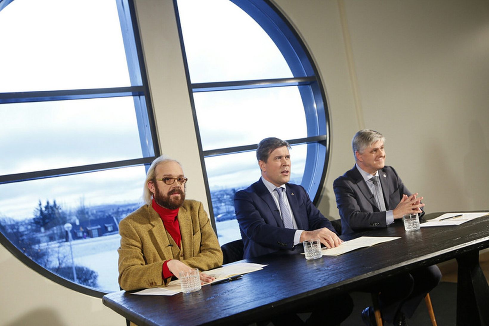 Ótt­arr Proppé, Bjarni Bene­dikts­son og Bene­dikt Jó­hannes­son for­ystu­menn nýrr­ar rík­is­stjórn­ar.