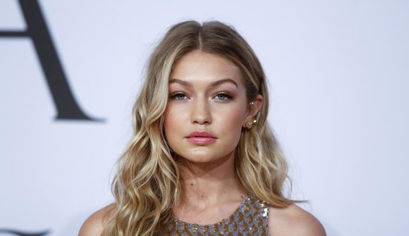 Gigi Hadid hætt að fara á hestbak