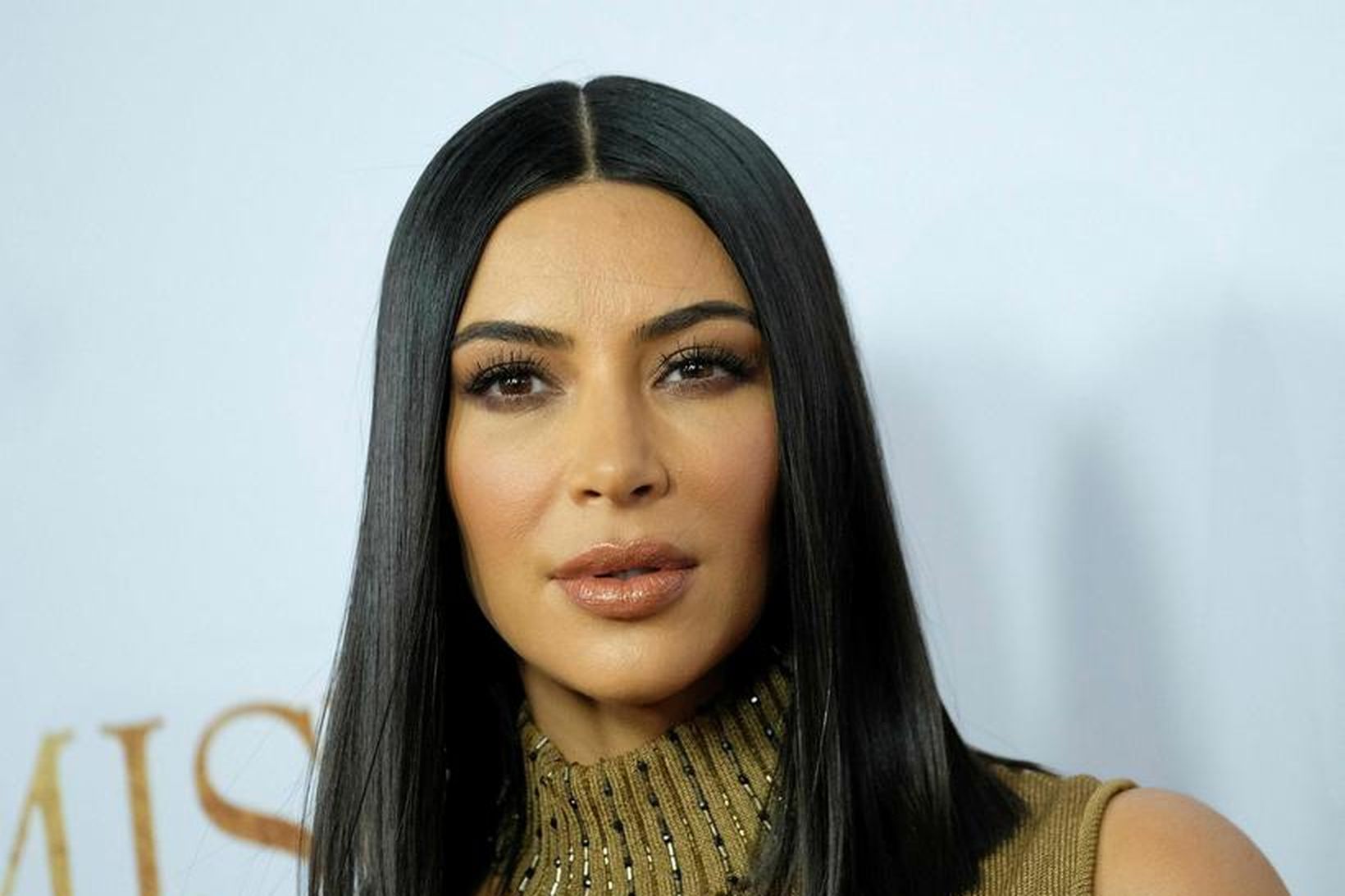 Kim Kardashian auglýsir vörur á Instagram síðu sinni.