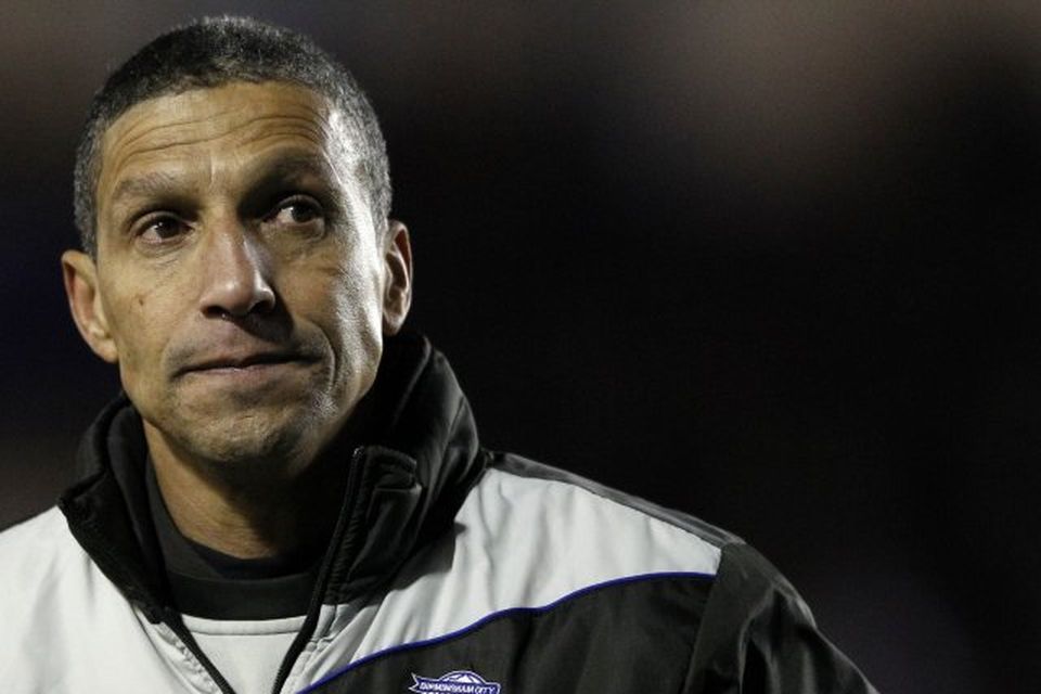 Chris Hughton tók við sem knattspyrnustjóri Norwich í sumar.