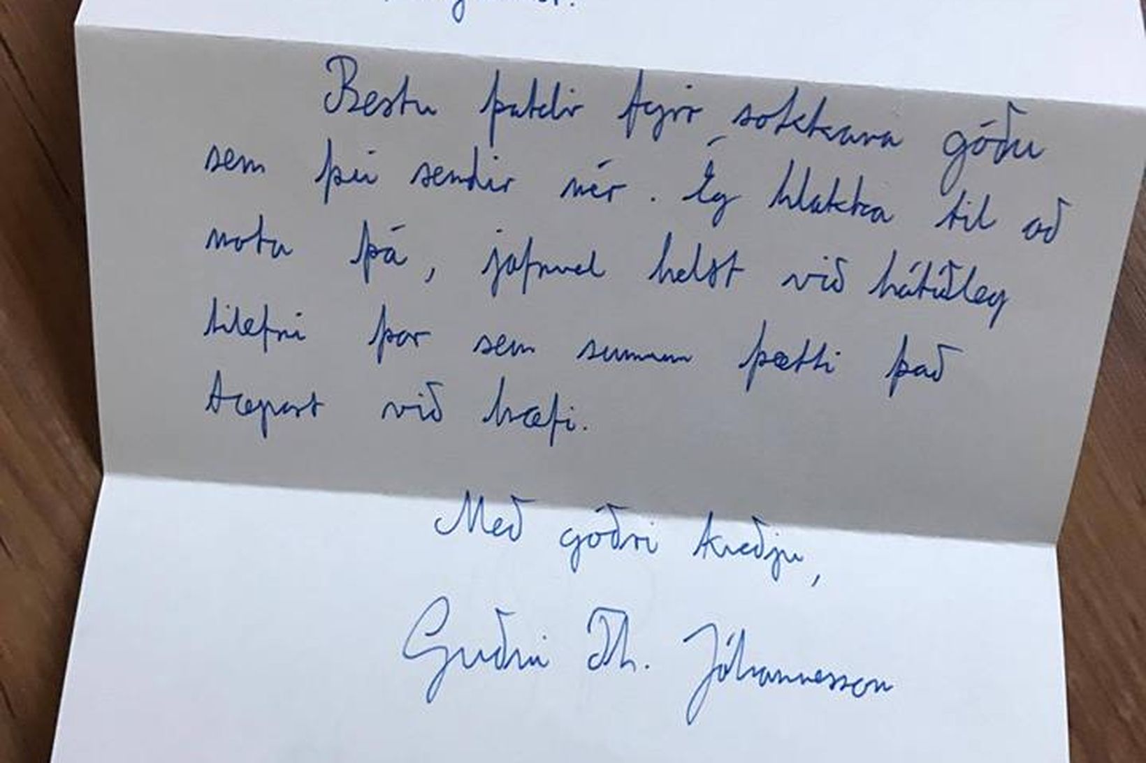 Hugleikur fékk handskrifað bréf frá Guðna Th. Jóhannessyni.