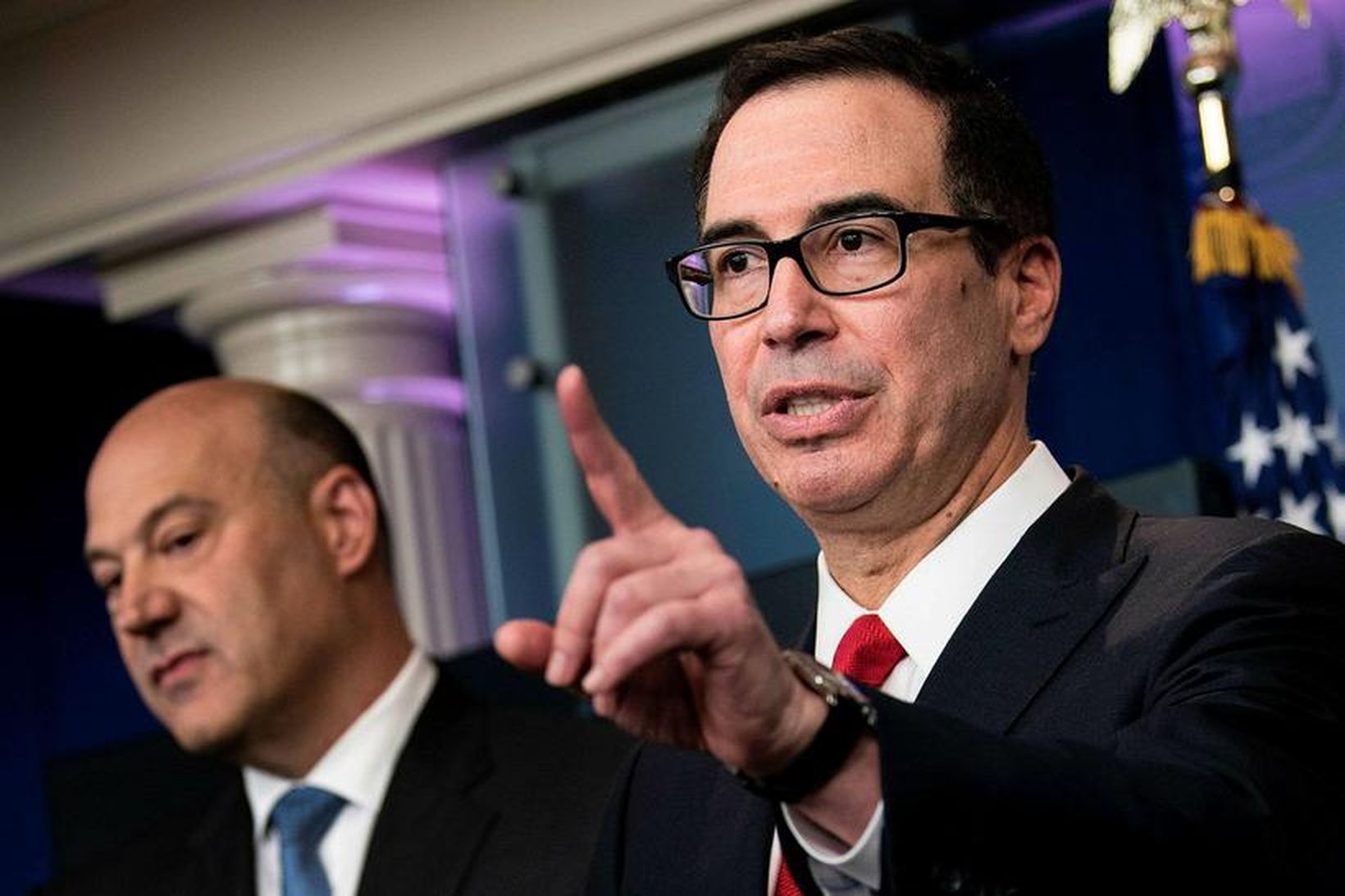 Gary Cohn og Steven Mnuchin á blaðamannafundinum í dag.