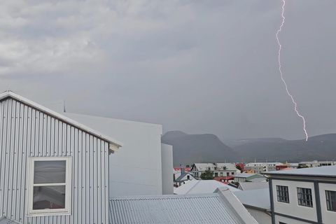 Frá eldingaveðri á Vestfjörðum í gær.