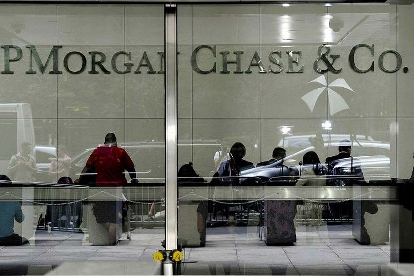 JPMorgan er einn af bönkunum átta sem taldir eru mikilvægir …