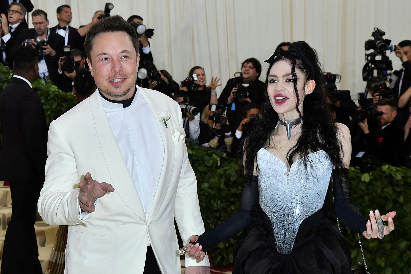 Elon Musk og Grimes eiga soninn X AE A-Xii.