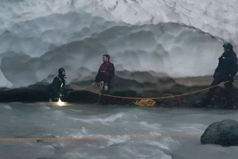 Rescue conditions were very difficult.