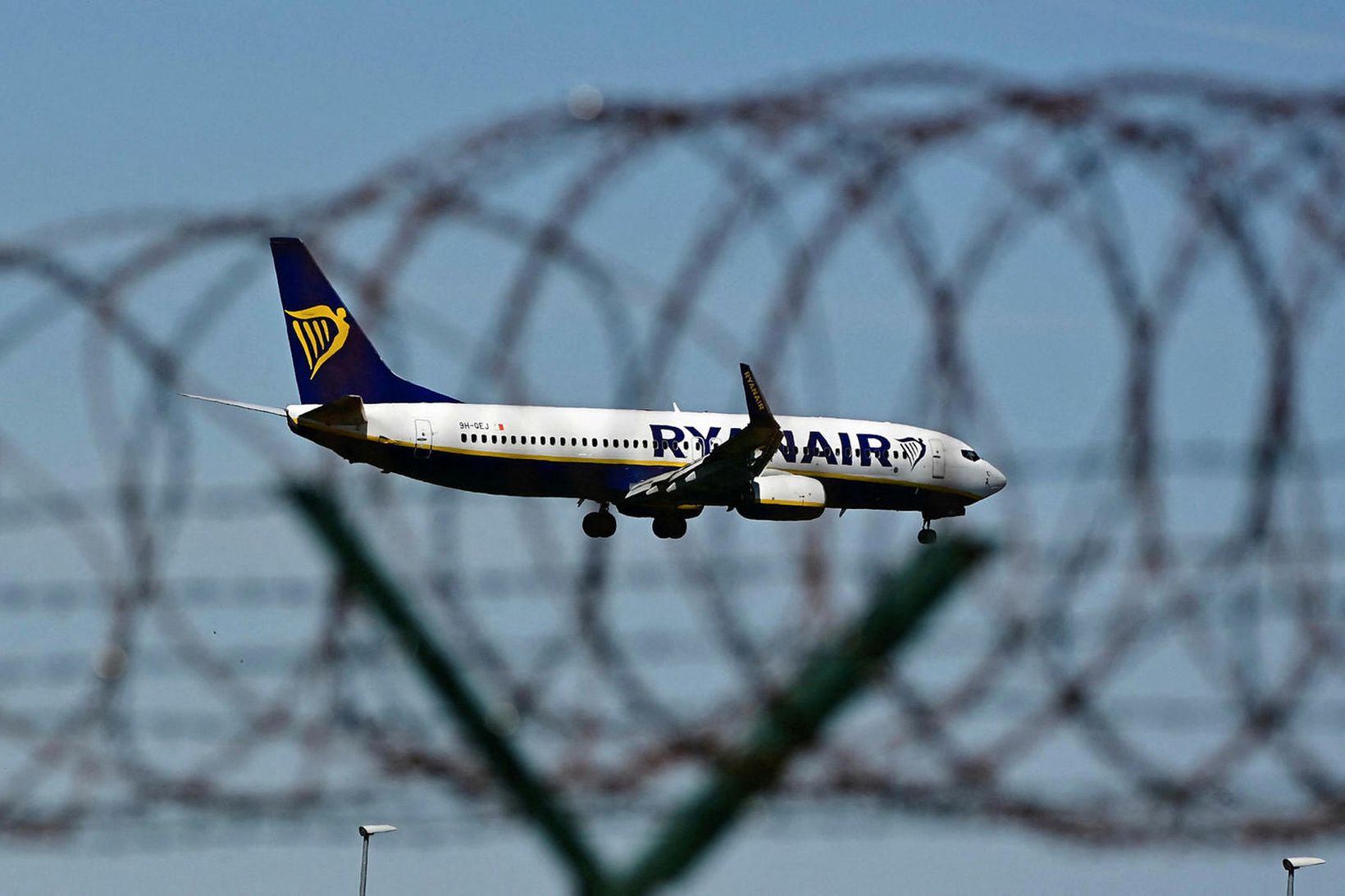 Flugstjórendnur í Hvíta-Rússlandi sögðu Ryanair ekki svara símanum.
