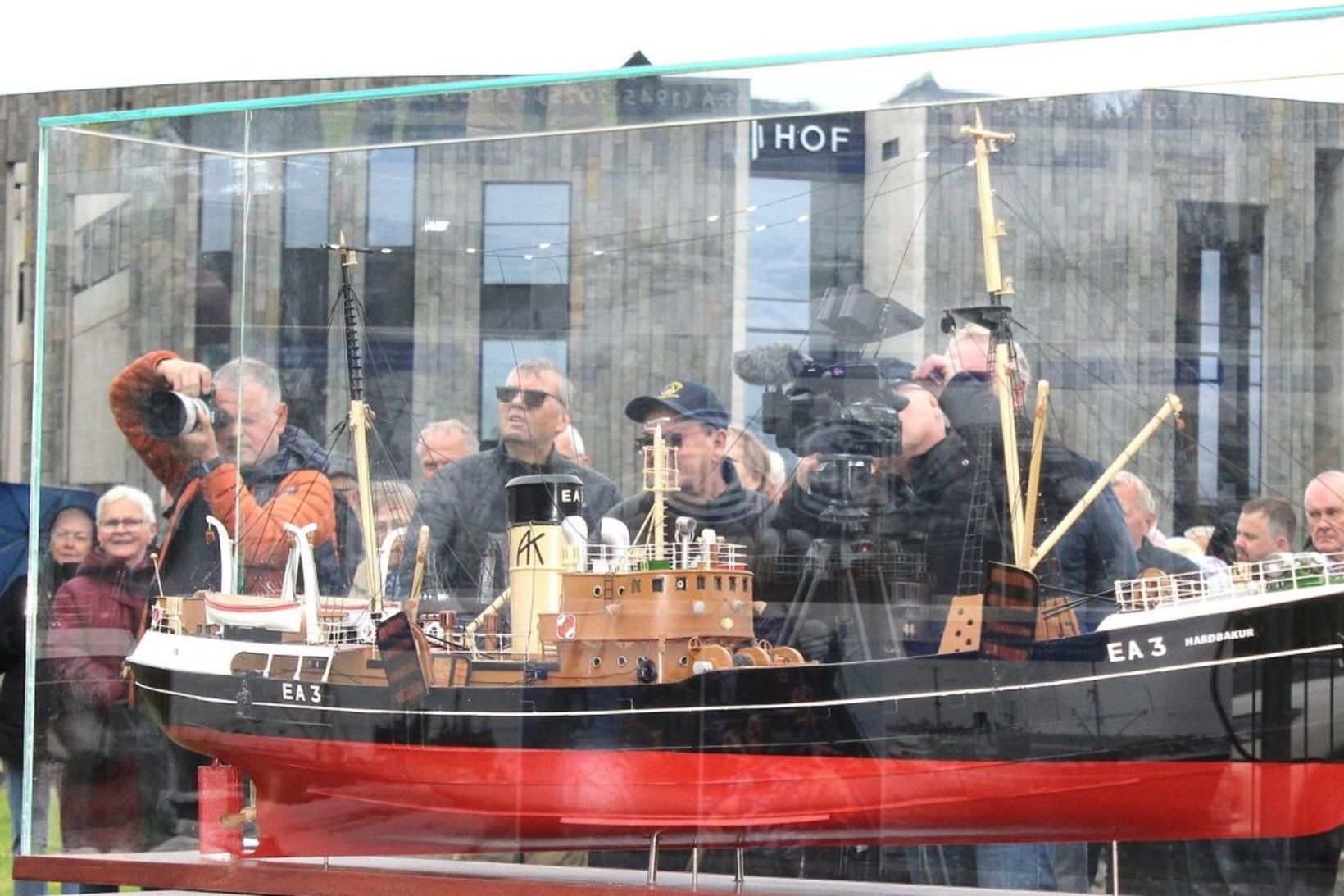 Líkan af Harðbaki EA 3 afhjúpað