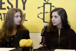 Maria Alyokhina og Nadezhda Tolokonnikova á blaðamannafundinum í New York.
