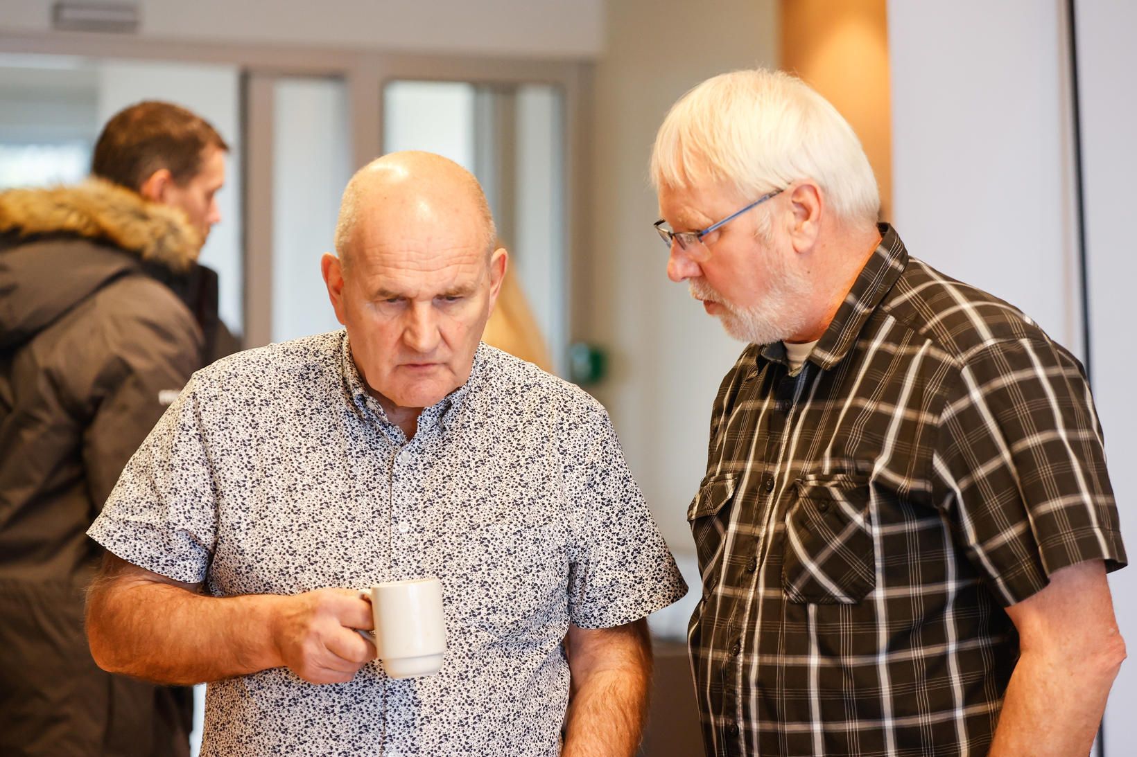 Björn Snæbjörnsson, til vinstri, skömmu fyrir fundinn.